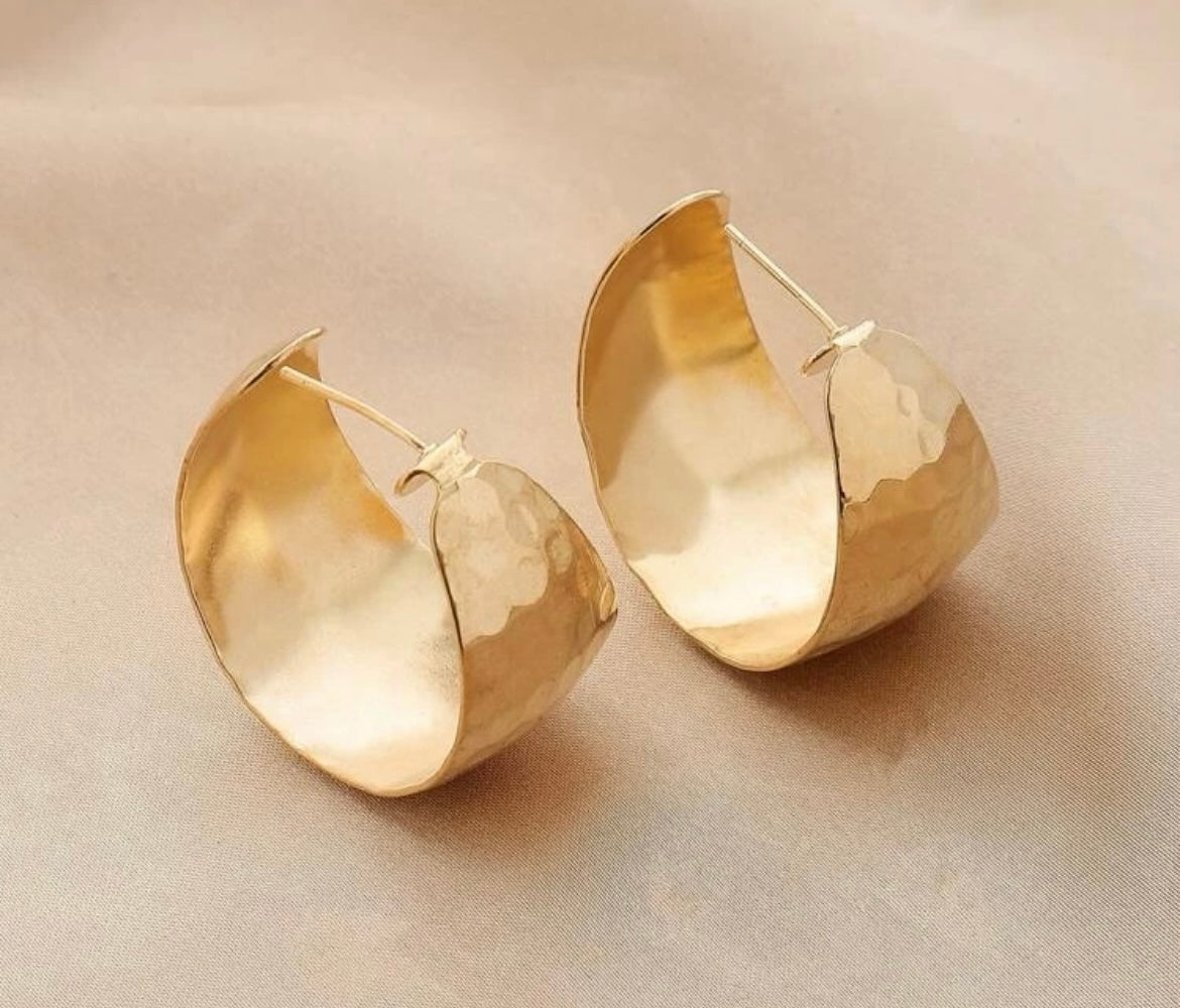 Fariha Hoop Earrings