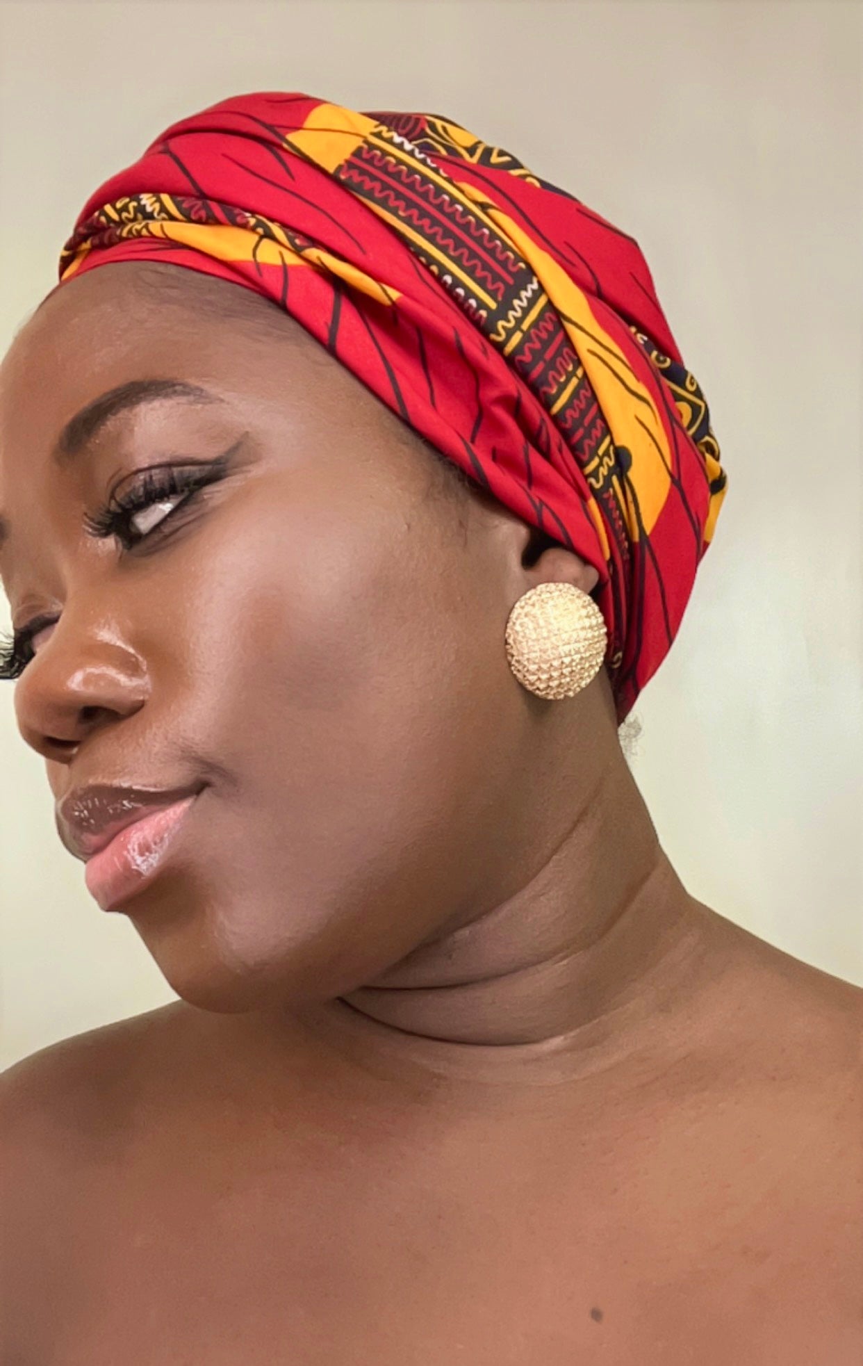 Zinab Stud Earrings