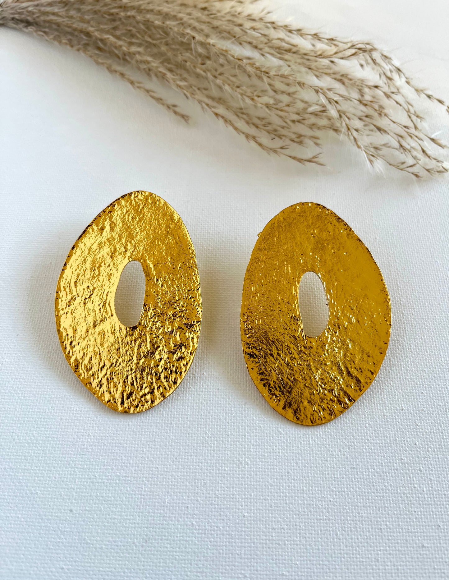Afiwa Statement Stud Earrings
