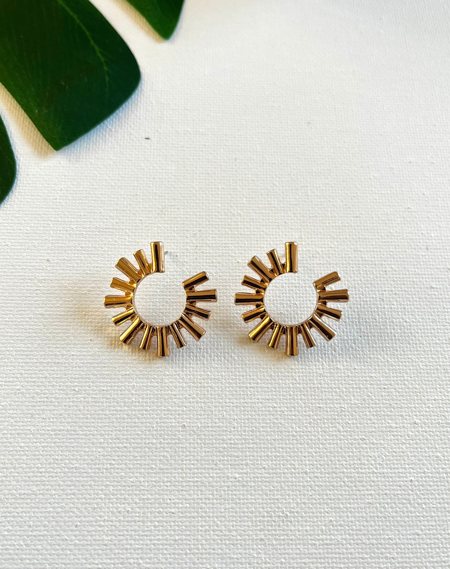 Sibiri Stud Earrings